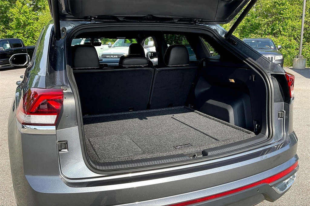 2022 Volkswagen Atlas Cross Sport 3.6L V6 SE w/Technology - Photo 34