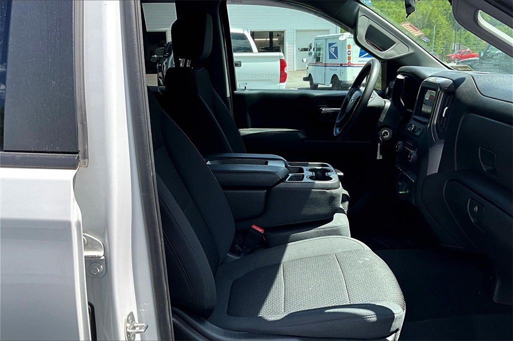 2022 Chevrolet Silverado 1500 CrewCab Custom - Photo 11