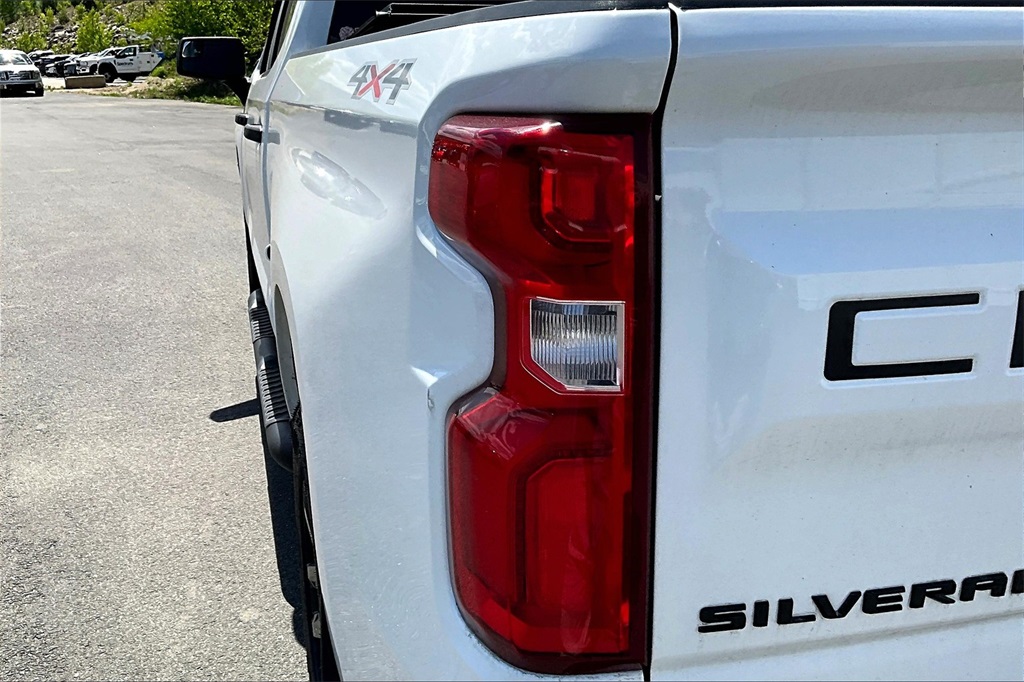 2022 Chevrolet Silverado 1500 CrewCab Custom - Photo 32