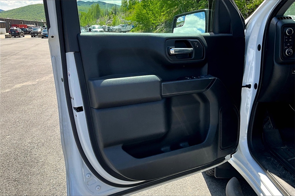 2022 Chevrolet Silverado 1500 CrewCab Custom - Photo 9