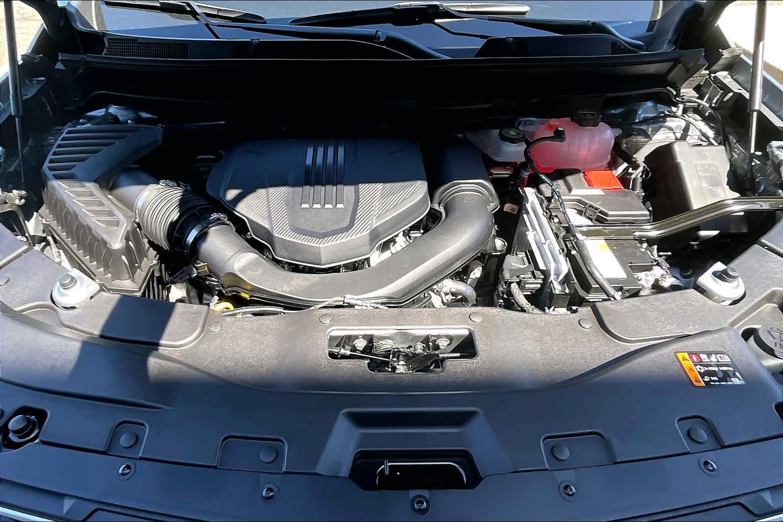 2025 Chevrolet Traverse FWD LT - Photo 16