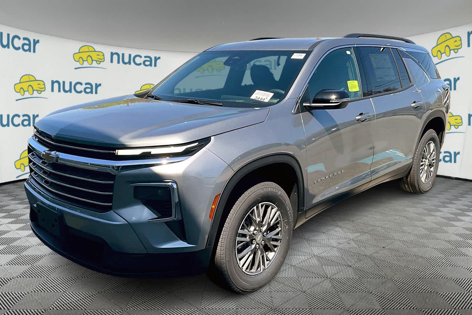 2025 Chevrolet Traverse FWD LT - Photo 4