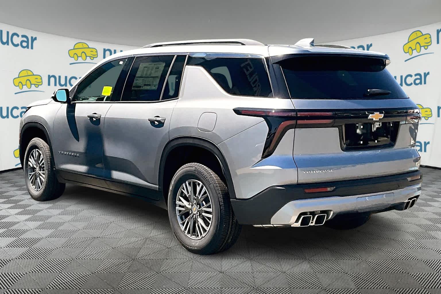 2025 Chevrolet Traverse FWD LT - Photo 5