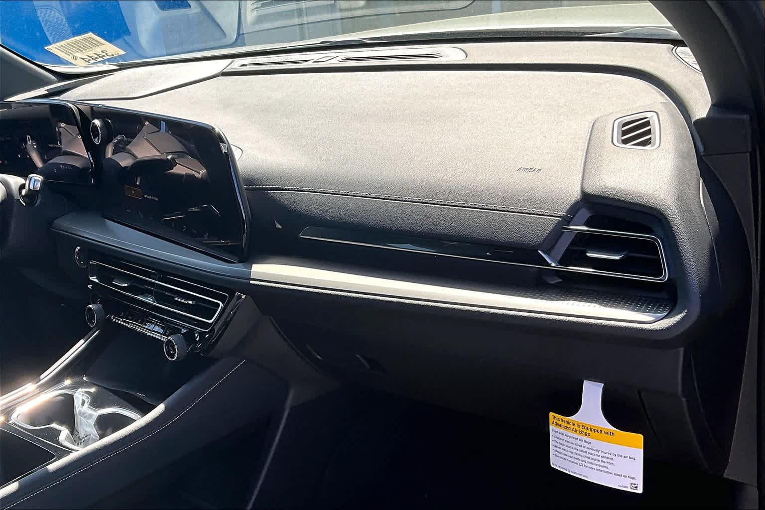 2025 Chevrolet Traverse FWD LT - Photo 10
