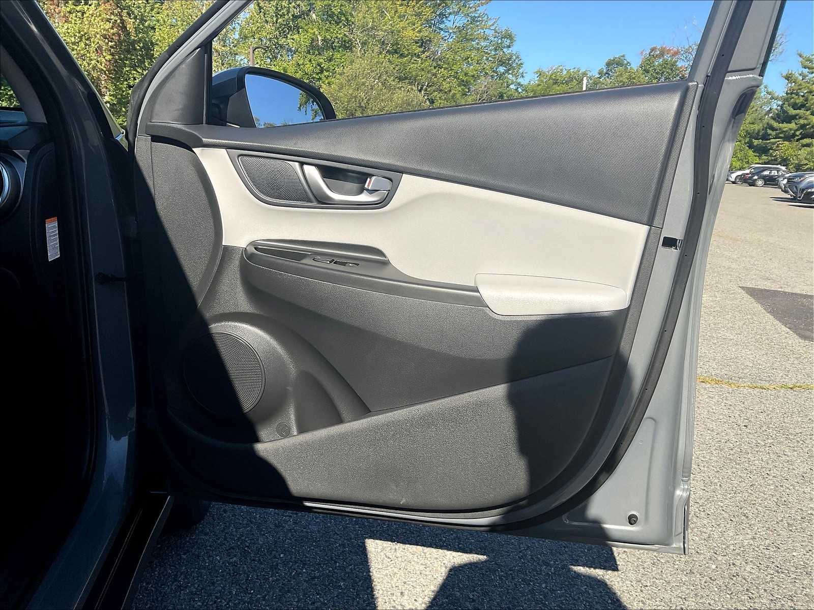 2023 Hyundai Kona Electric SEL - Photo 12
