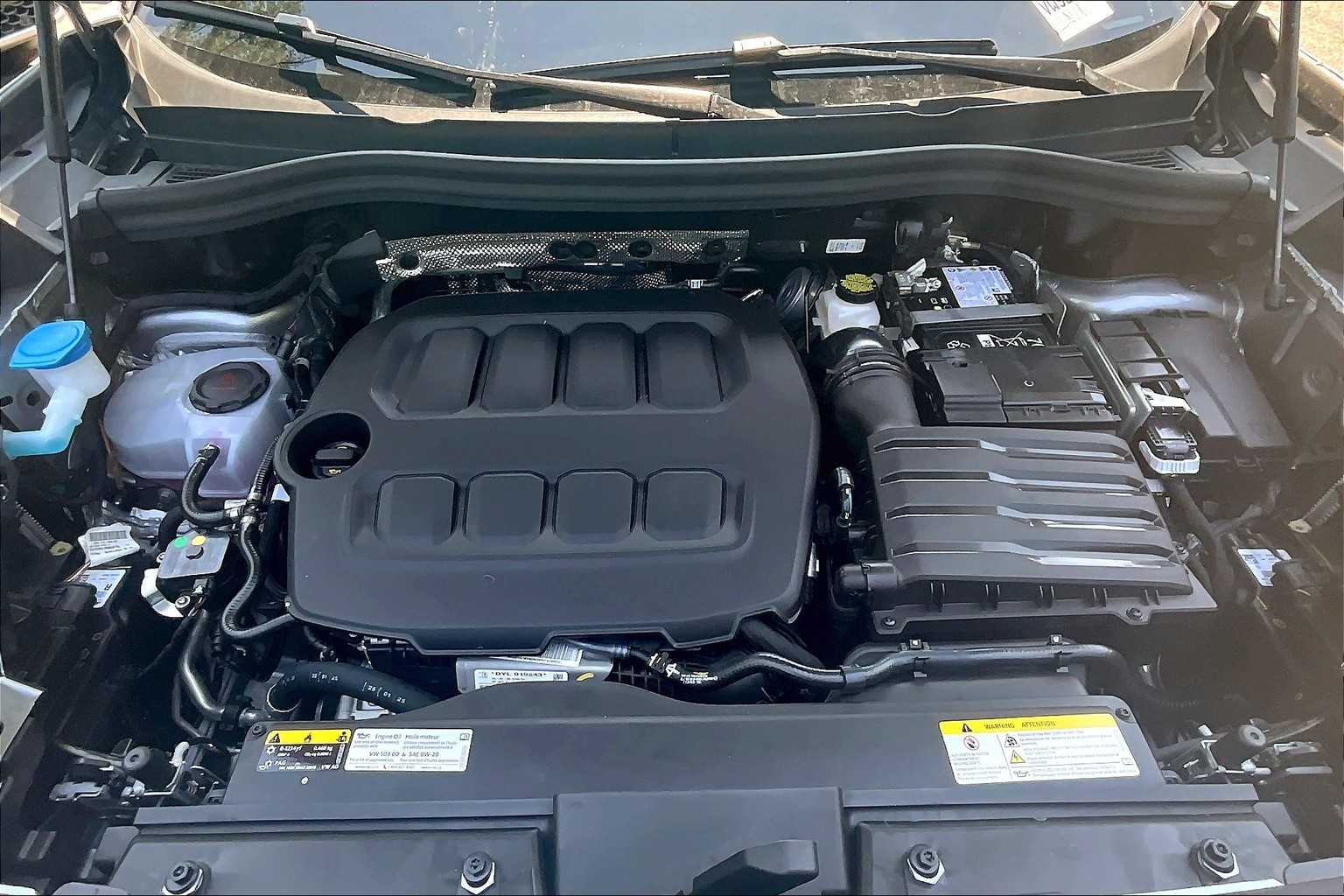 2025 Volkswagen Tiguan SE - Photo 16