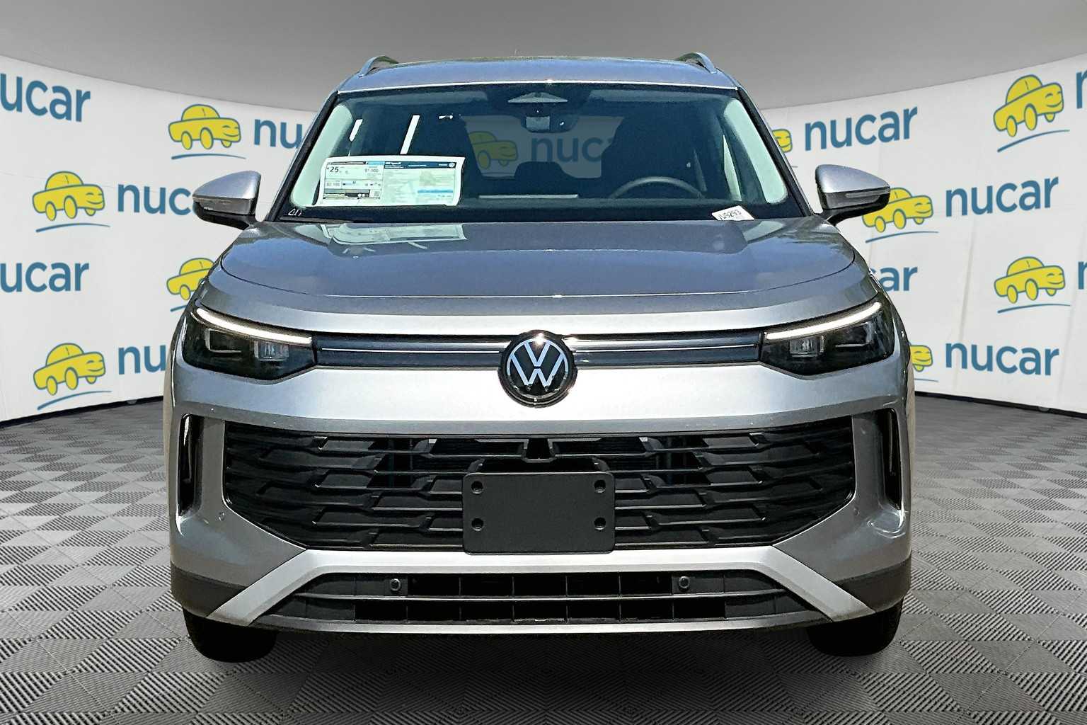 2025 Volkswagen Tiguan SE - Photo 3