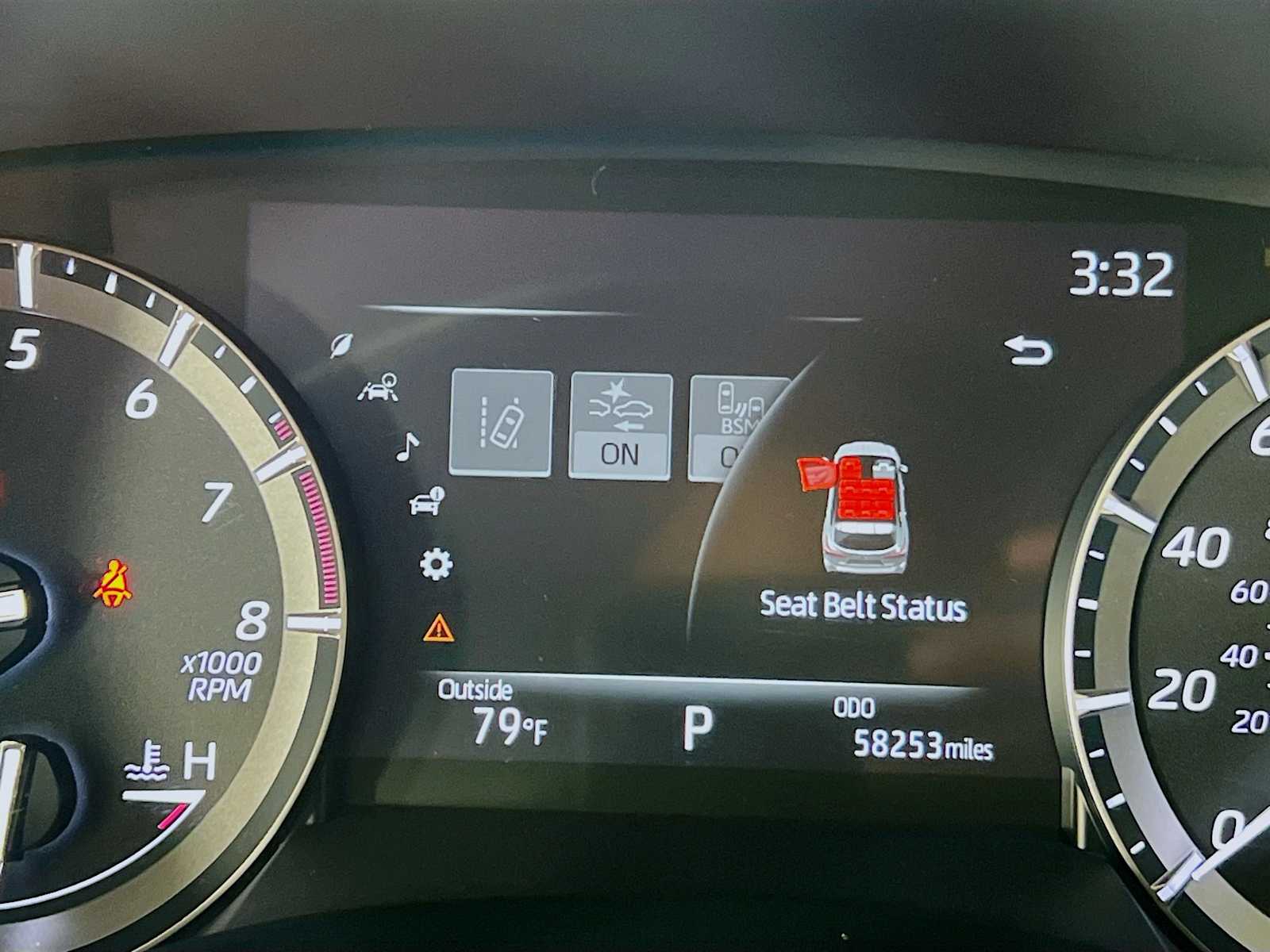 2020 Toyota Highlander XLE - Photo 12