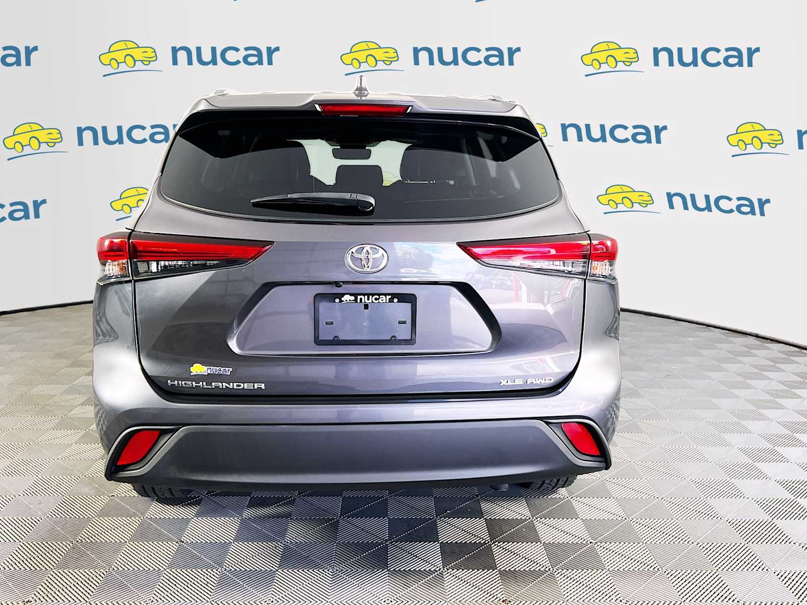 2020 Toyota Highlander XLE - Photo 6