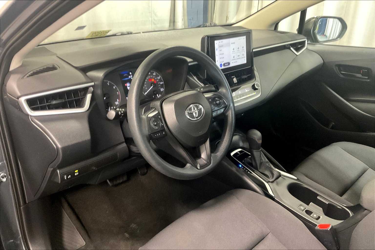 2023 Toyota Corolla LE - Photo 8