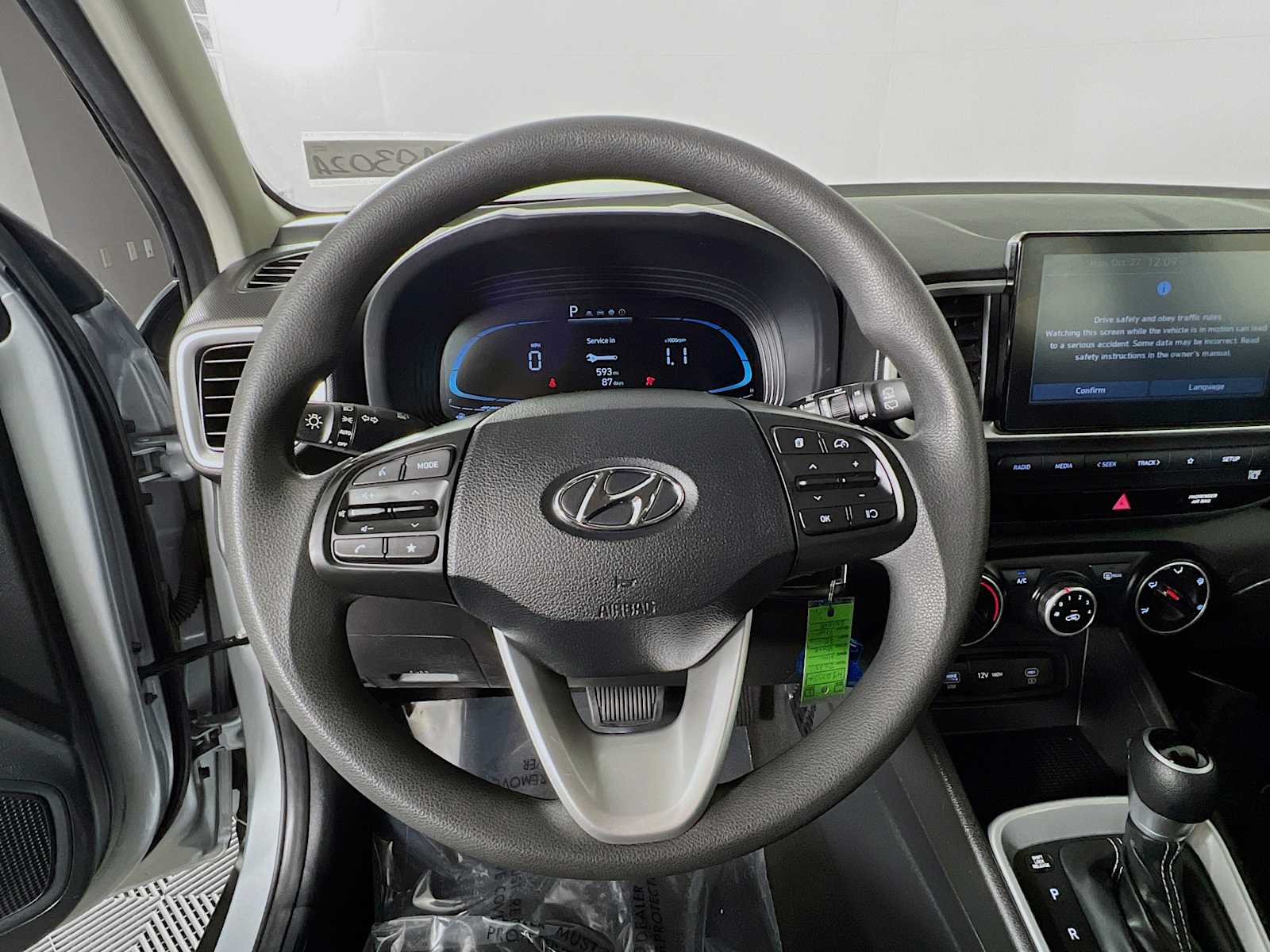 2023 Hyundai Venue SE - Photo 11