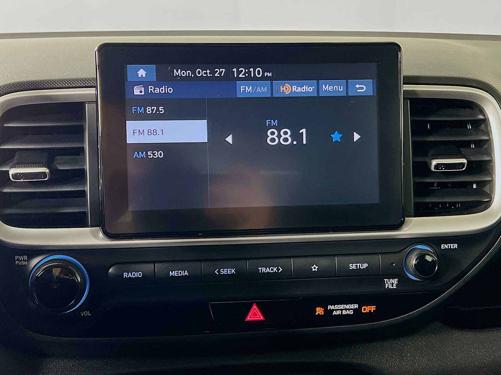 2023 Hyundai Venue SE - Photo 14