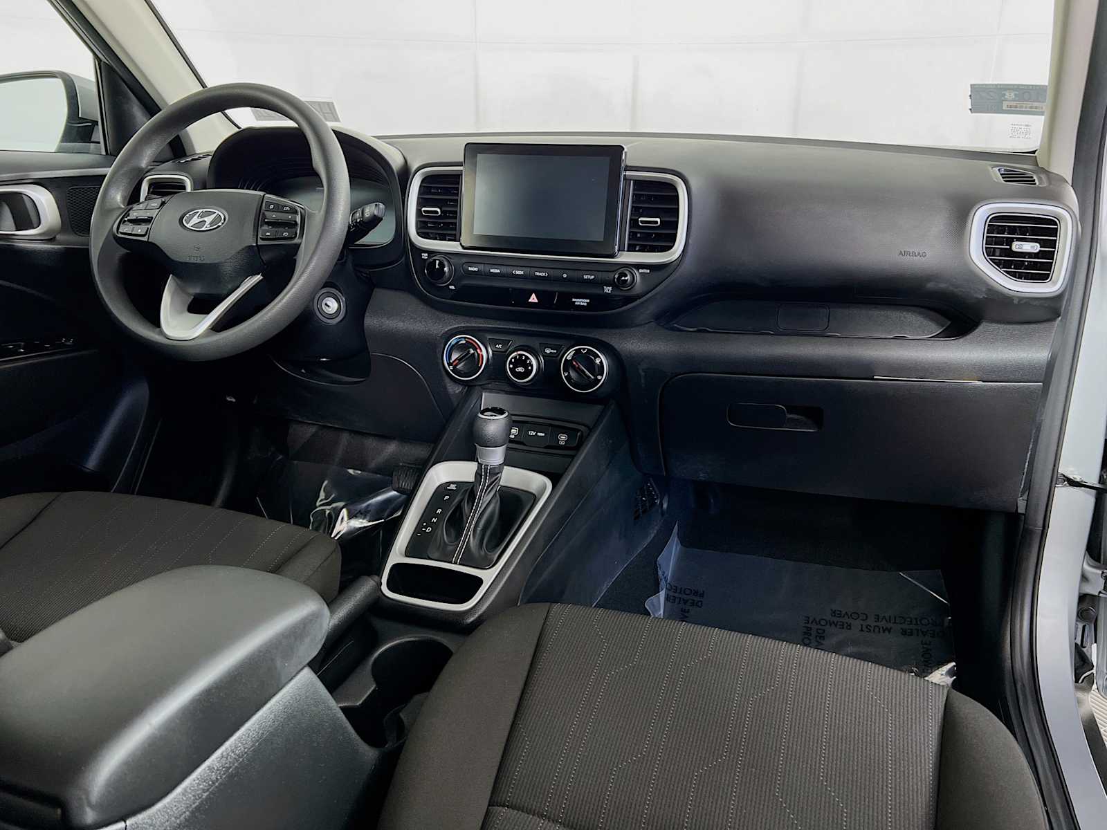 2023 Hyundai Venue SE - Photo 27