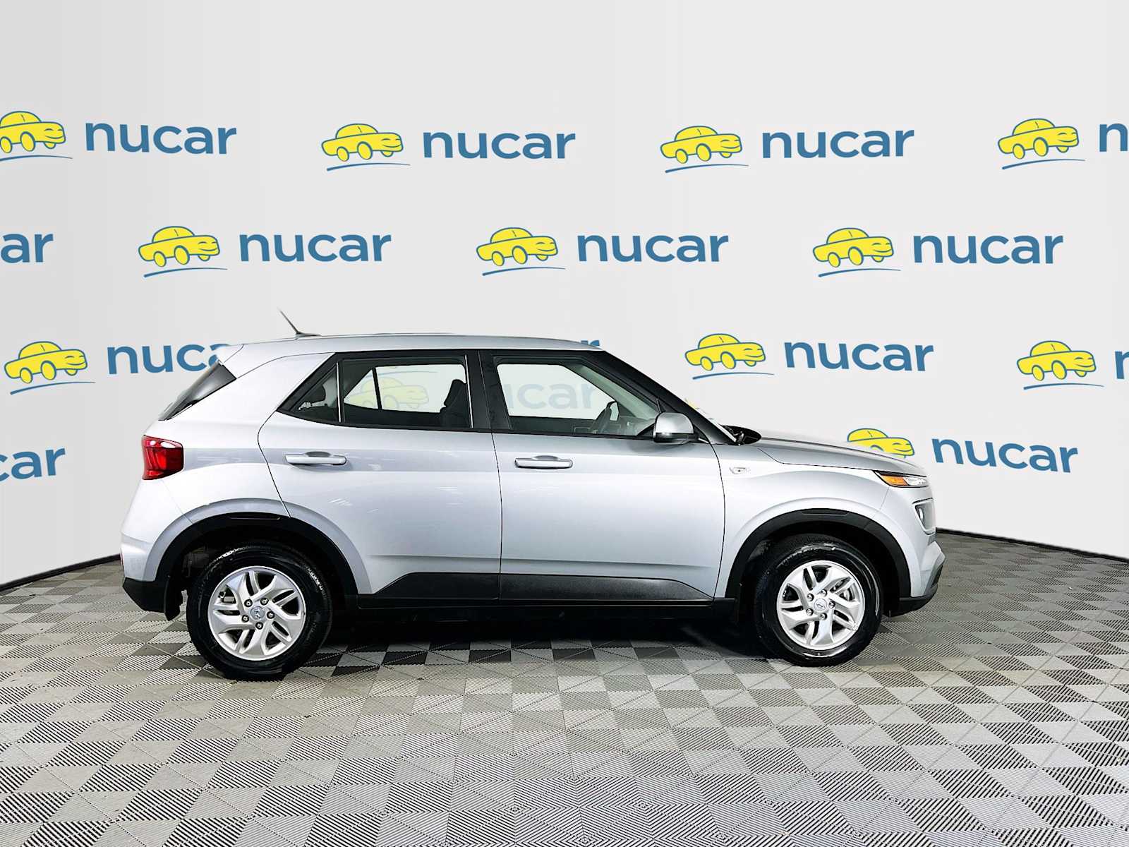 2023 Hyundai Venue SE - Photo 8