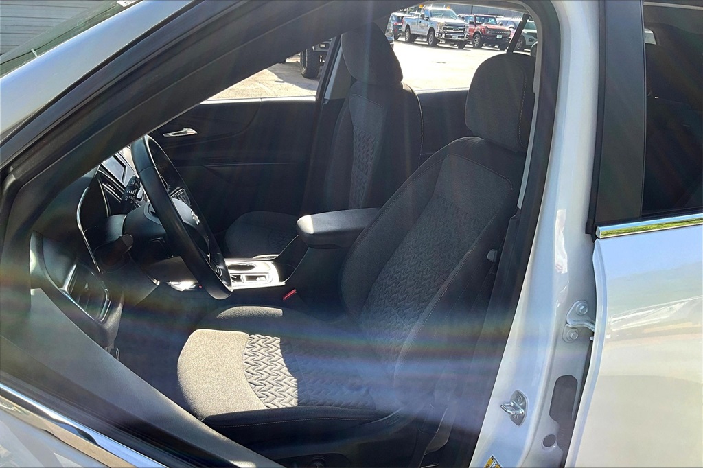 2022 Chevrolet Equinox LT - Photo 10