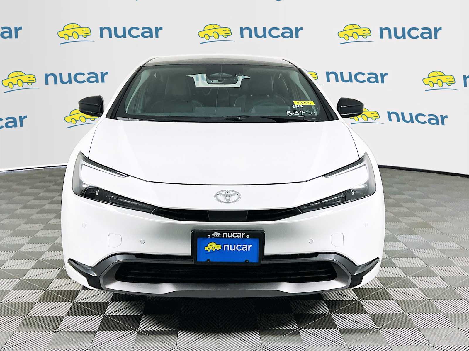 2025 Toyota Prius XLE - Photo 2