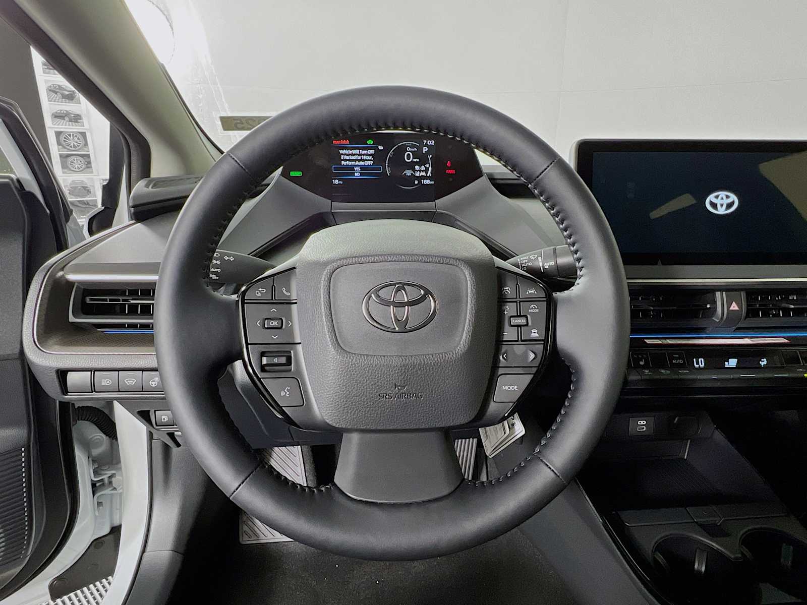 2025 Toyota Prius XLE - Photo 7