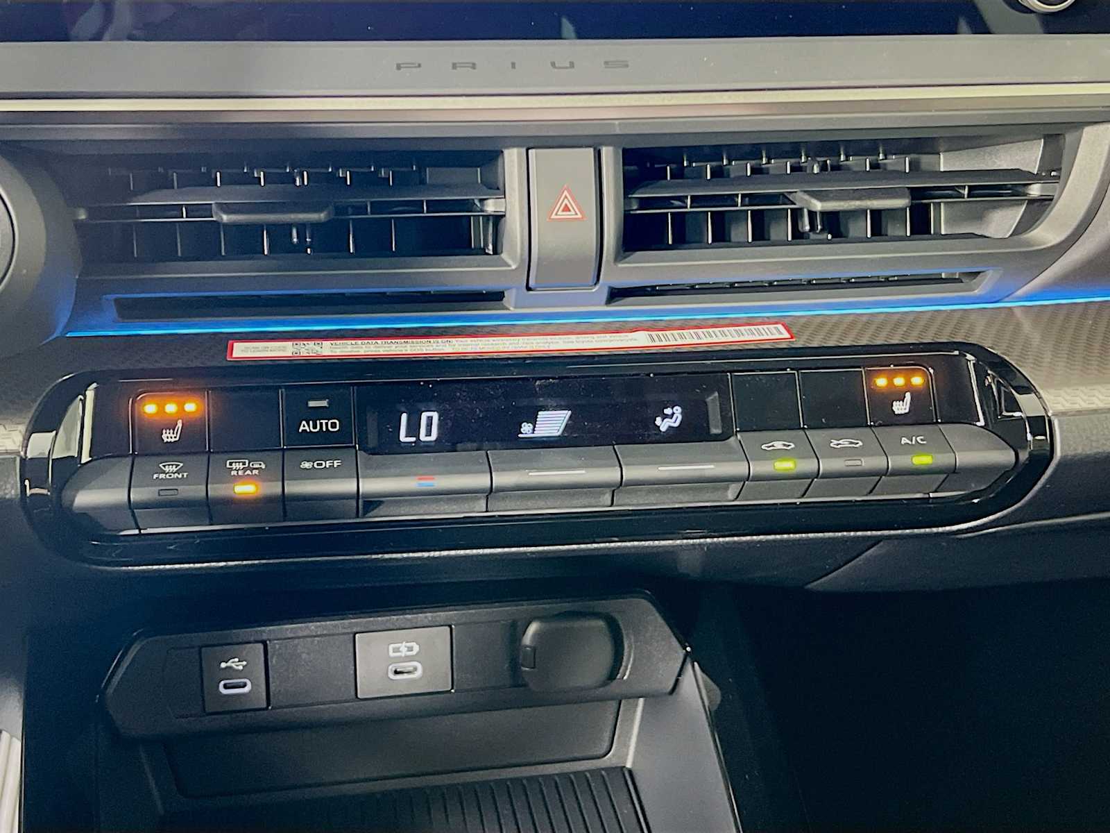 2025 Toyota Prius XLE - Photo 10