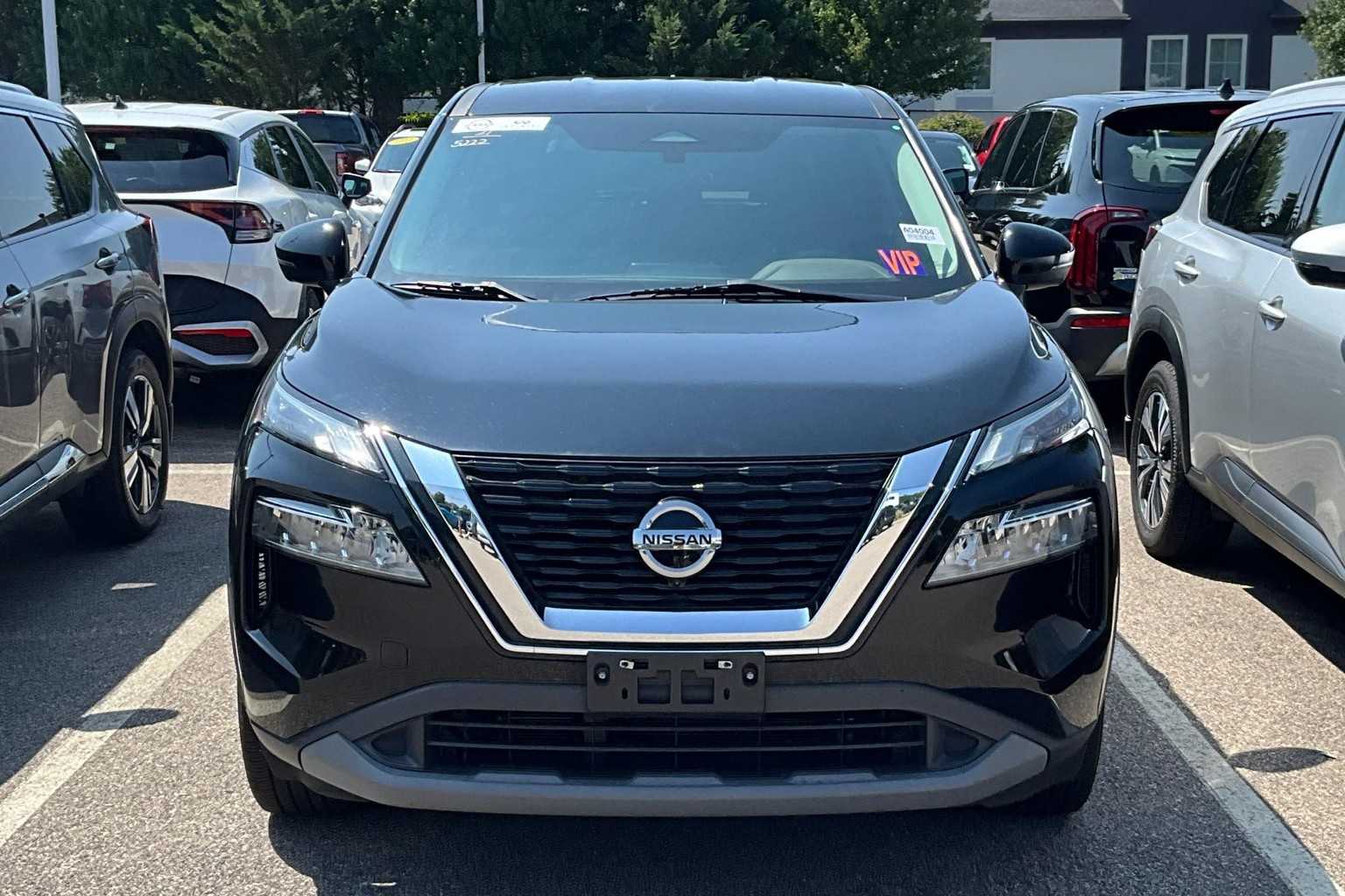 2021 Nissan Rogue SV - Photo 2