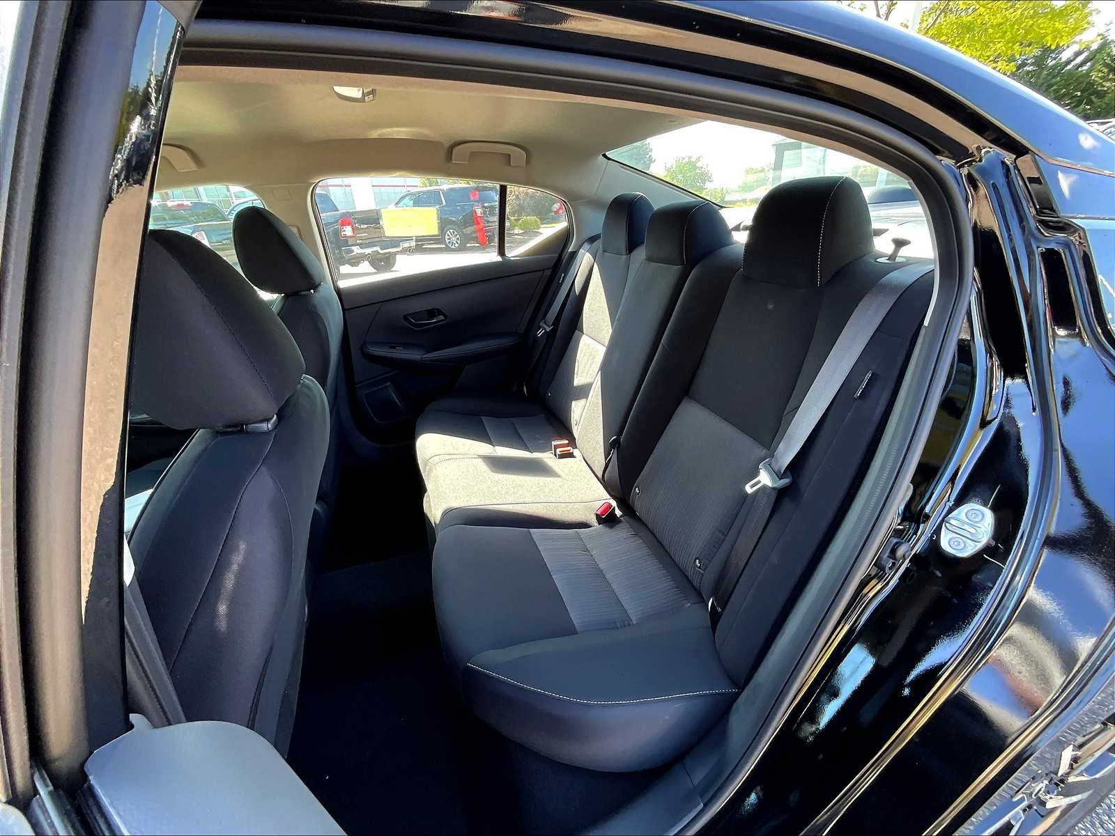 2025 Nissan Sentra SV - Photo 15