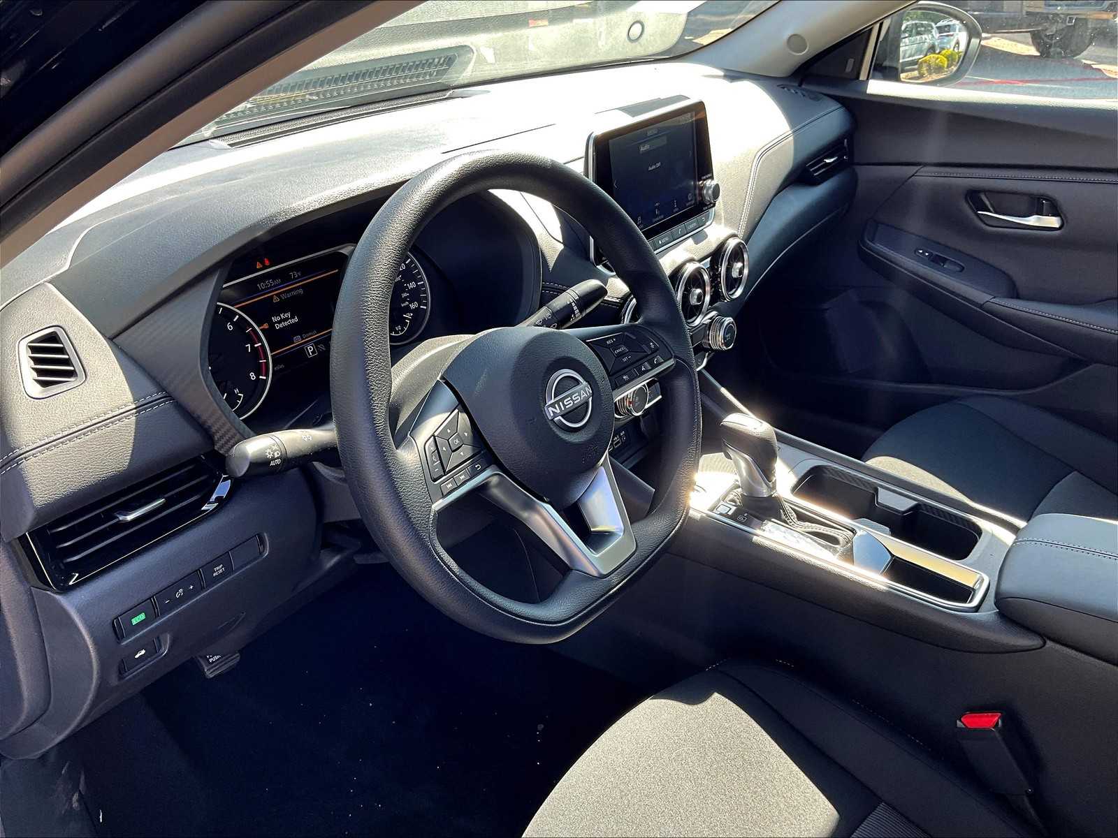 2025 Nissan Sentra SV - Photo 9