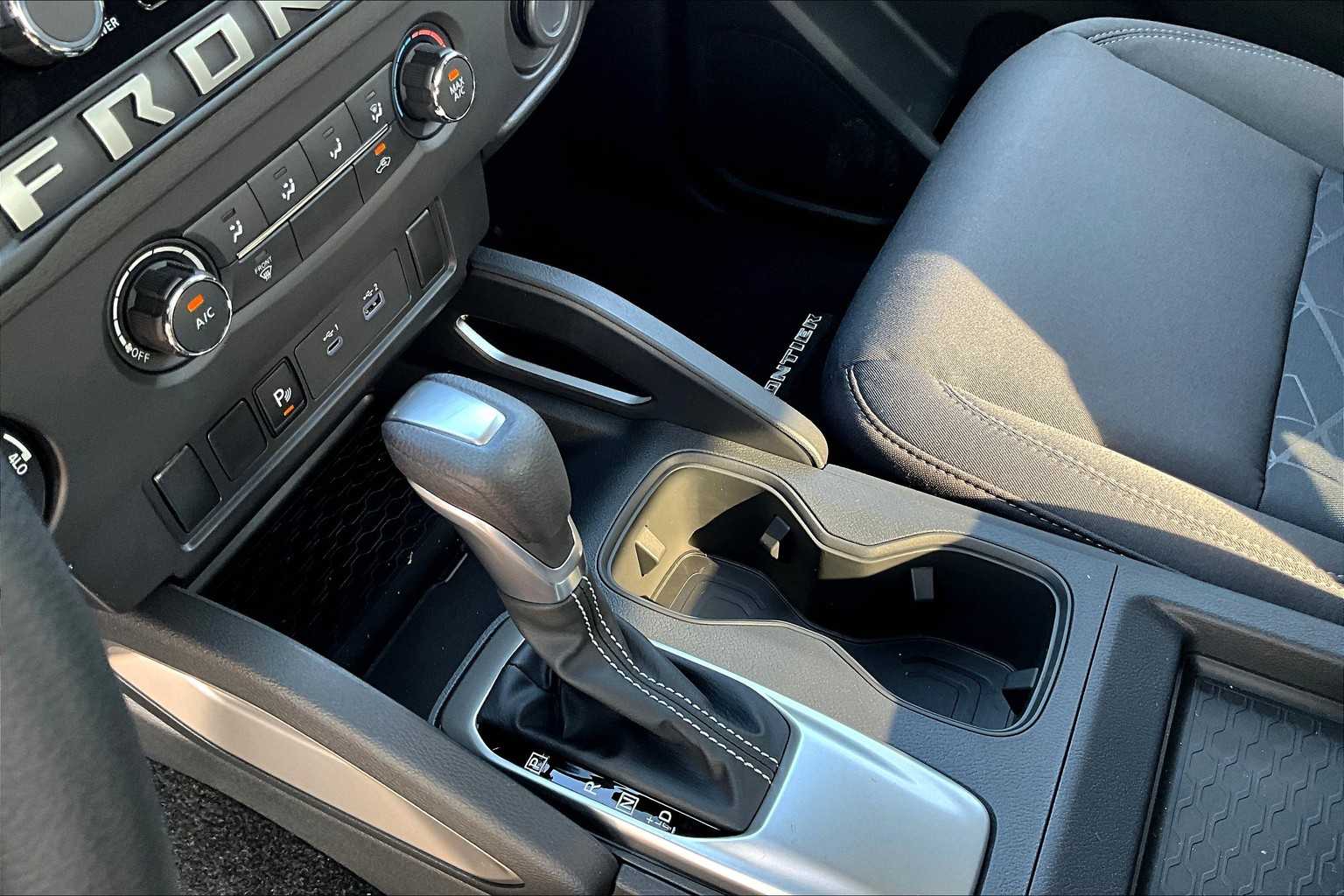 2025 Nissan Frontier SV - Photo 20