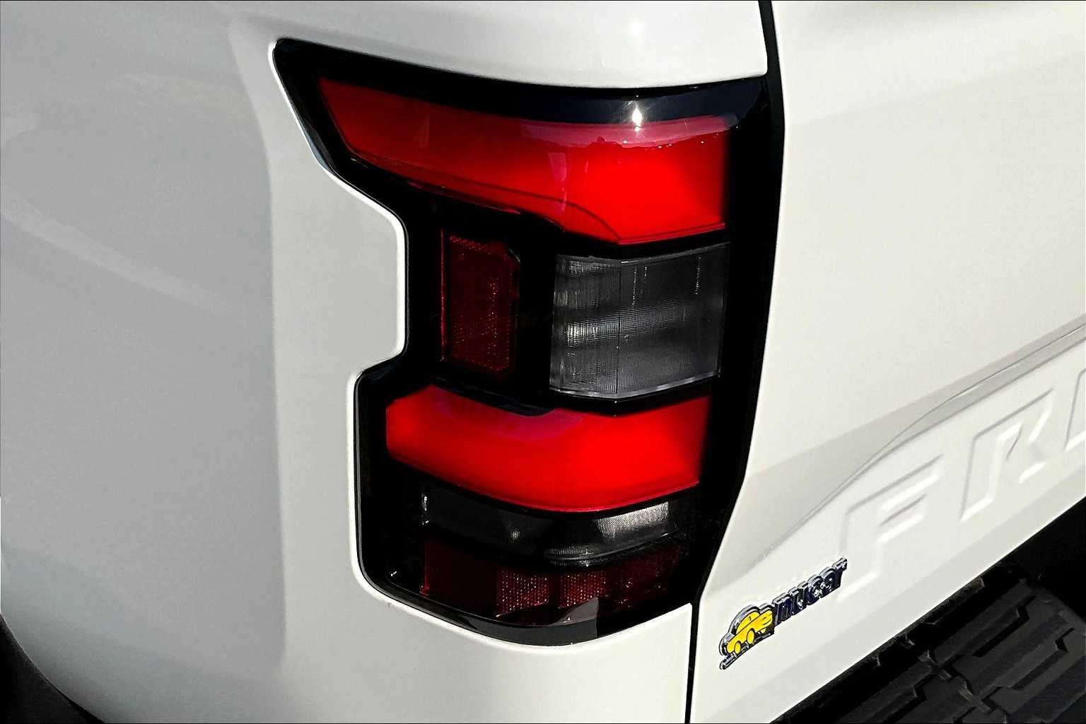 2025 Nissan Frontier SV - Photo 33