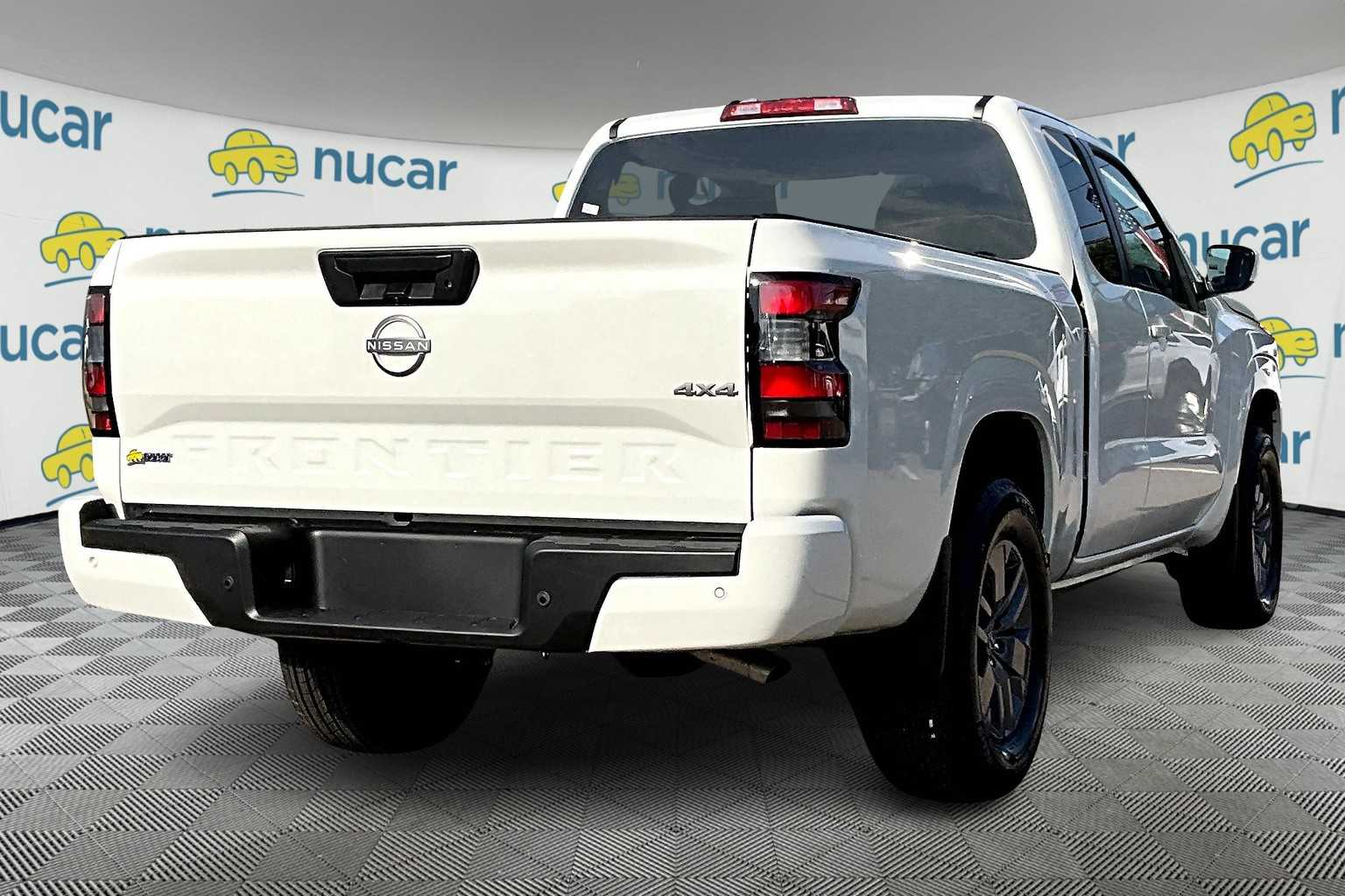 2025 Nissan Frontier SV - Photo 6
