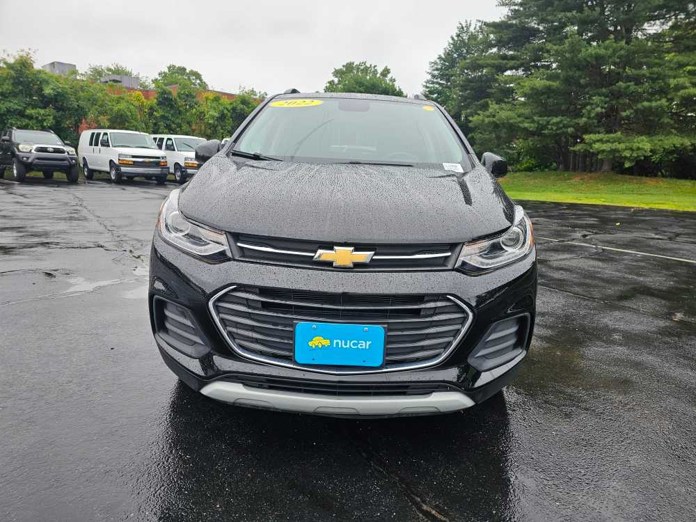 2022 Chevrolet Trax LT - Photo 2