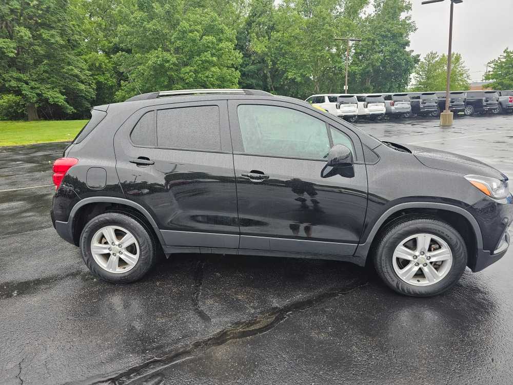 2022 Chevrolet Trax LT - Photo 3