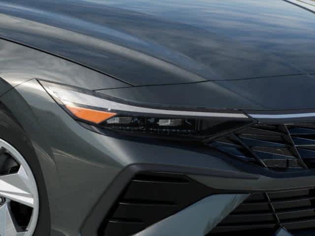 2025 Hyundai Elantra SE - Photo 9