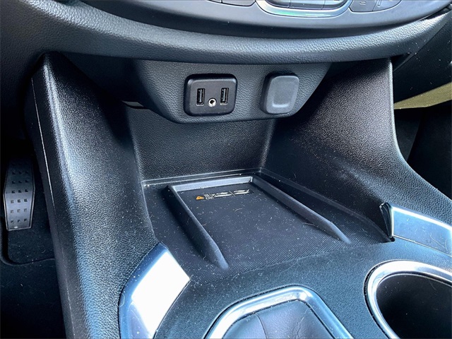 2023 Chevrolet Traverse LT - Photo 24