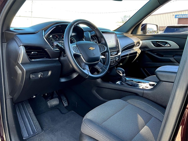 2023 Chevrolet Traverse LT - Photo 8