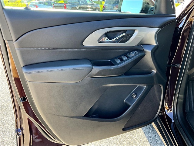 2023 Chevrolet Traverse LT - Photo 9