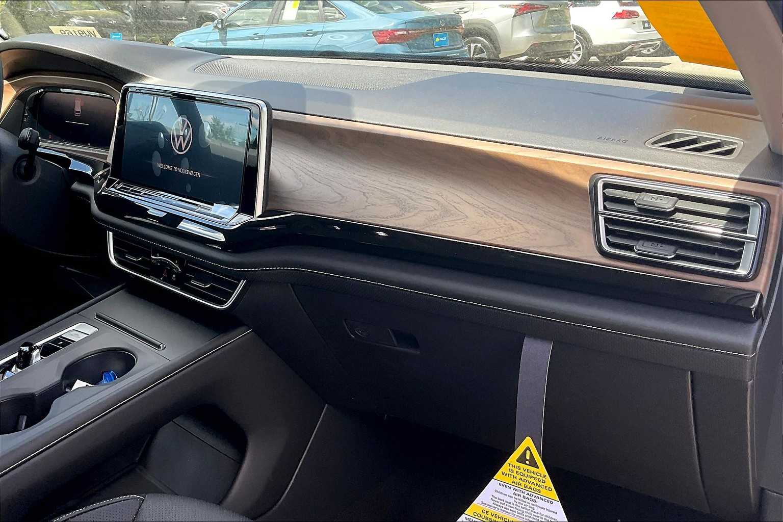 2025 Volkswagen Atlas 2.0T SE - Photo 10