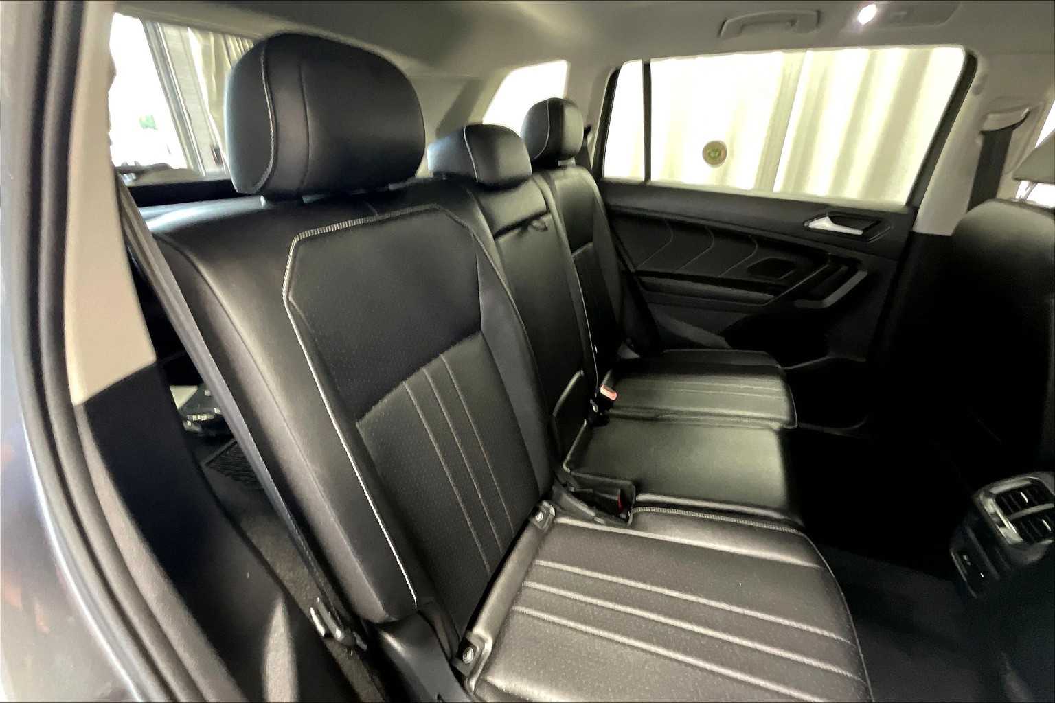 2022 Volkswagen Tiguan SE - Photo 16