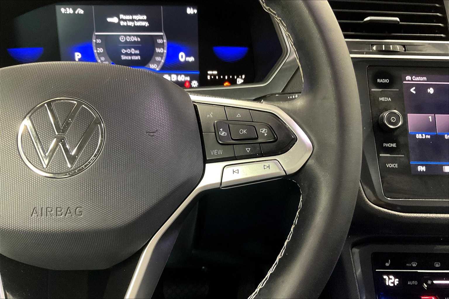2022 Volkswagen Tiguan SE - Photo 24