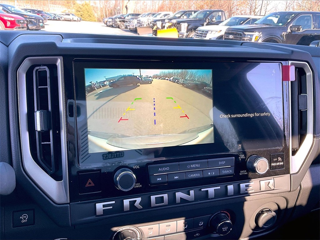 2025 Nissan Frontier SV - Photo 18