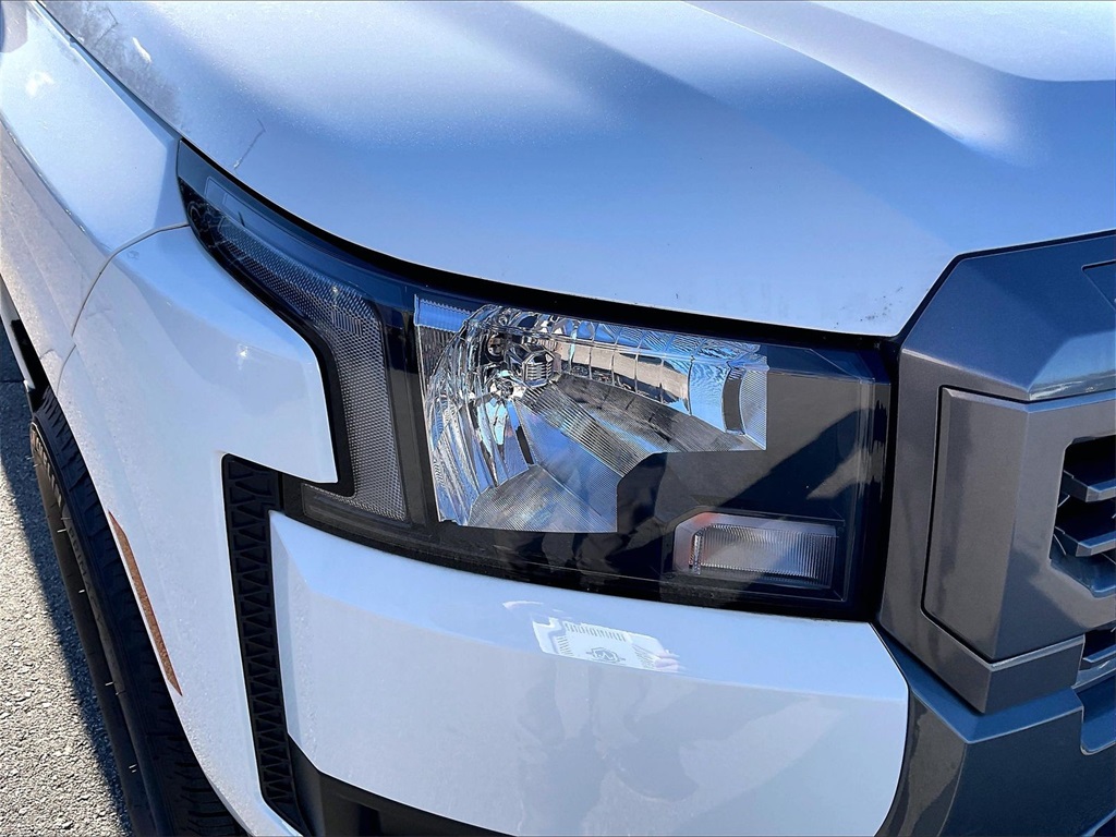 2025 Nissan Frontier SV - Photo 27