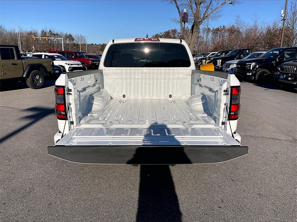 2025 Nissan Frontier SV - Photo 31