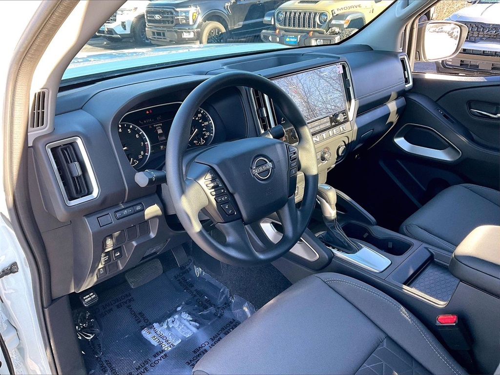 2025 Nissan Frontier SV - Photo 8