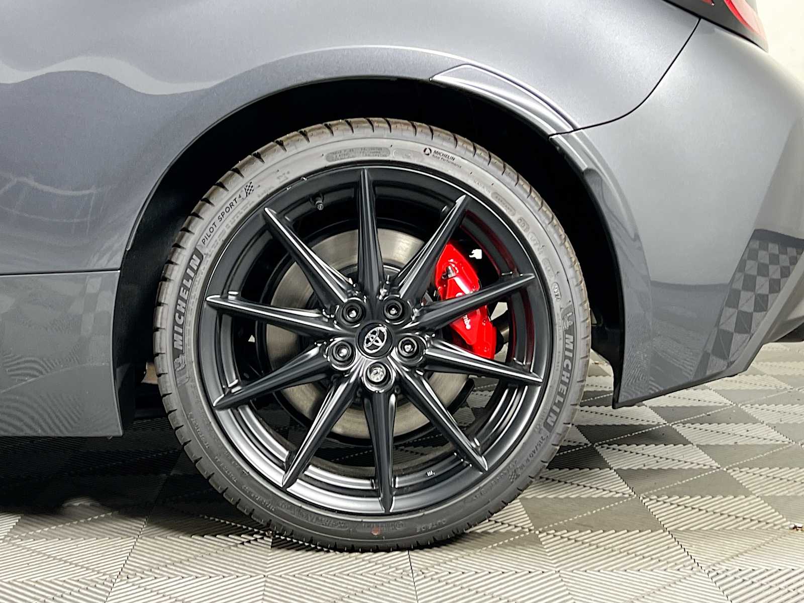 2025 Toyota GR86 Premium - Photo 18