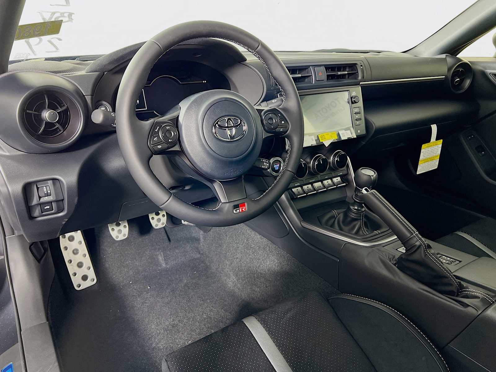 2025 Toyota GR86 Premium - Photo 6
