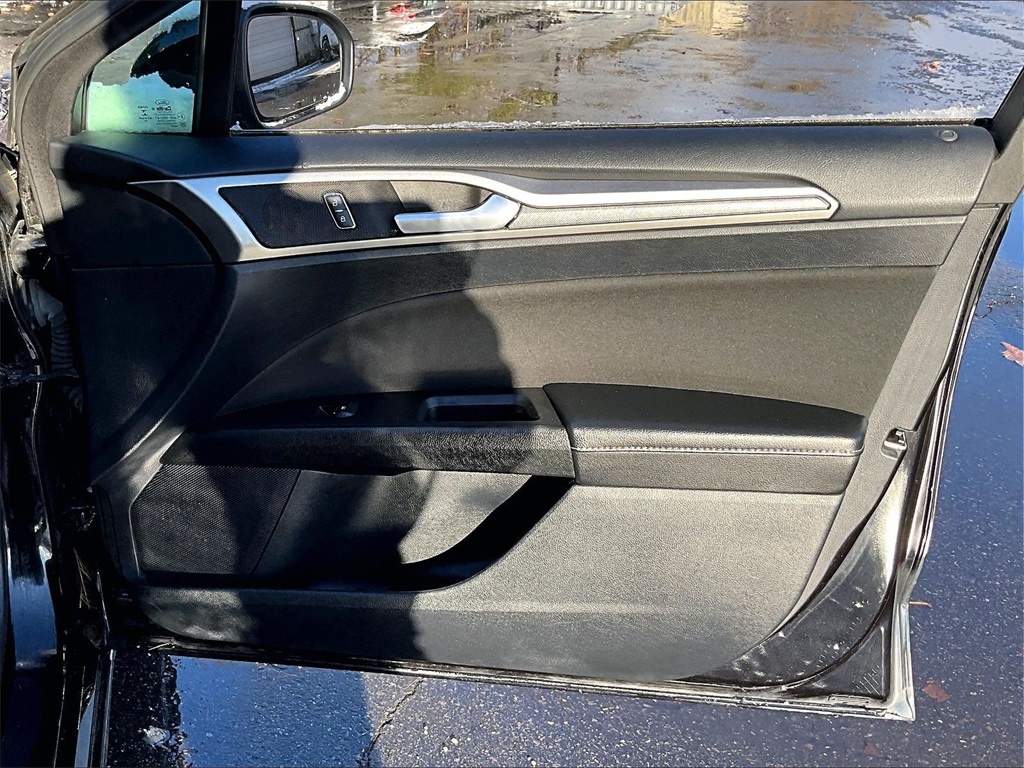 2019 Ford Fusion Hybrid SE - Photo 12