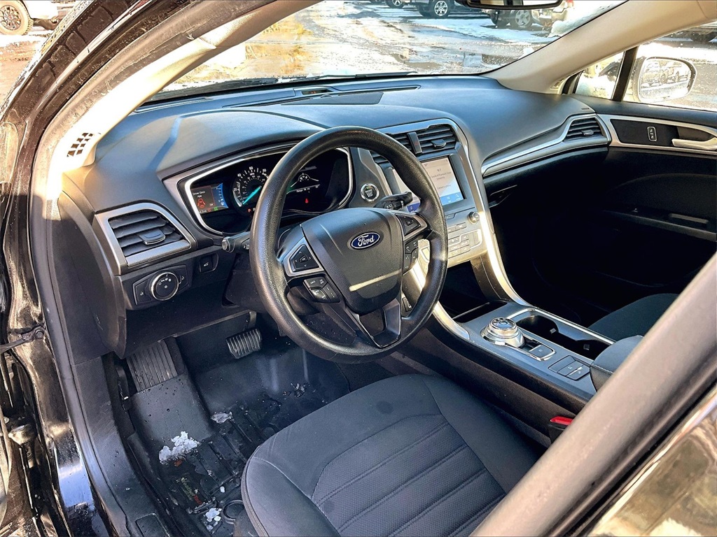 2019 Ford Fusion Hybrid SE - Photo 8