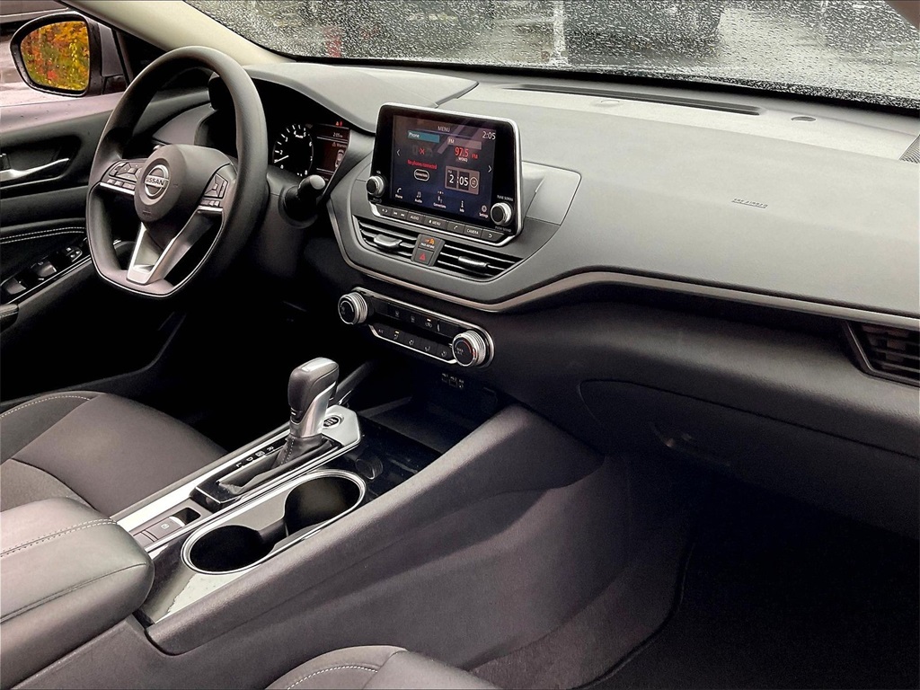 2021 Nissan Altima 2.5 SV - Photo 13