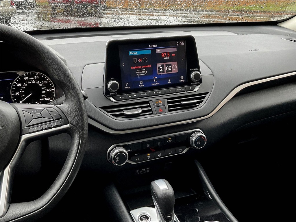 2021 Nissan Altima 2.5 SV - Photo 17