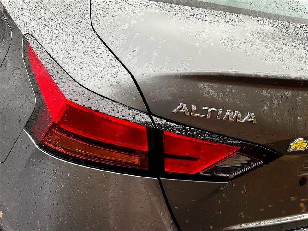 2021 Nissan Altima 2.5 SV - Photo 30