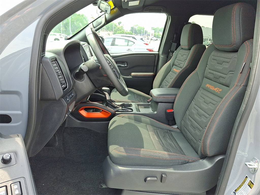 2023 Nissan Frontier PRO-4X - Photo 14