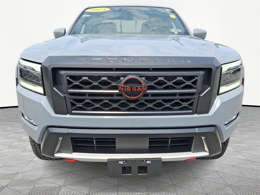 2023 Nissan Frontier PRO-4X - Photo 2